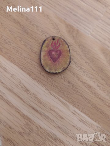 Продава дървено сърце,ръчно рисувано , снимка 1 - Други - 35962628