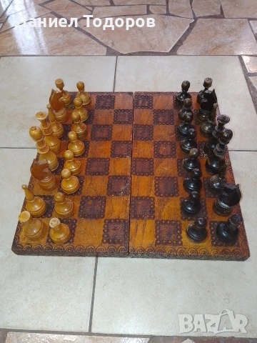 Стар дървен шах .Размери - 34 х 34см. ., снимка 4 - Шах и табла - 50749275