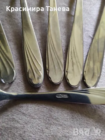 ...Лъжички за кафе 6 броя.  /руски / .Нови в кутия . Цена 25  лв .  Матрьошка. Цена 10 лв.