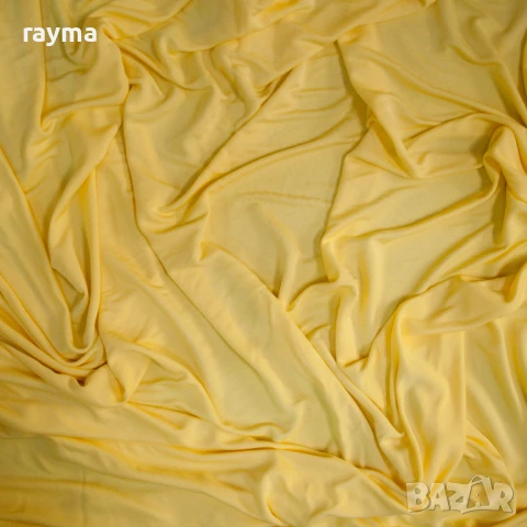 Плат италианско  жълто вискозно жарсе
