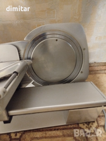Професионална слайс машина GRAEFF - 300 W, снимка 3 - Обзавеждане за заведение - 52731035
