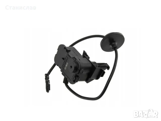 VW Polo 6R 6C Моторче за заключване на резервоар , снимка 2 - Части - 50360320