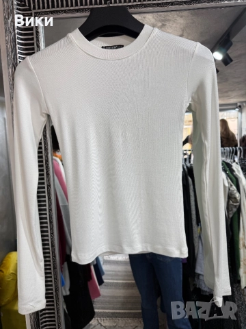 Бяла блуза налична в размер S, M u L, снимка 3 - Блузи с дълъг ръкав и пуловери - 52927267