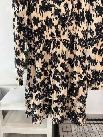 Красива рокля в размер М, снимка 3 - Рокли - 48168104