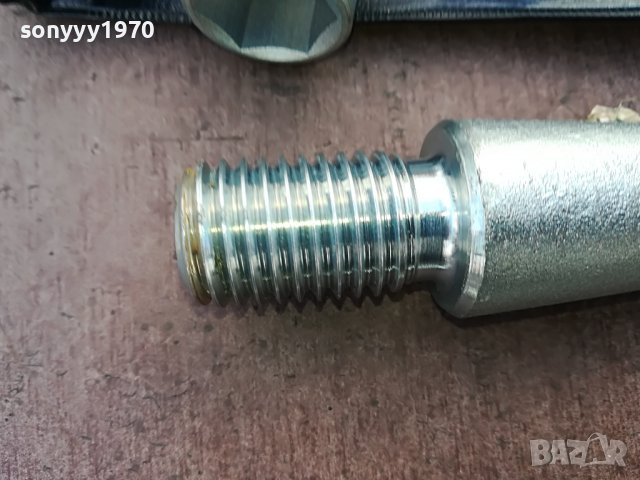 комплект за автомобил-нов от германия 0302231802, снимка 7 - Аксесоари и консумативи - 39543965