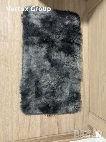 Пухен килим