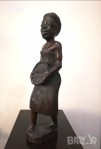 Много красива и реалистична статуетка на жена с дете. Дърво. , снимка 2 - Статуетки - 48092238