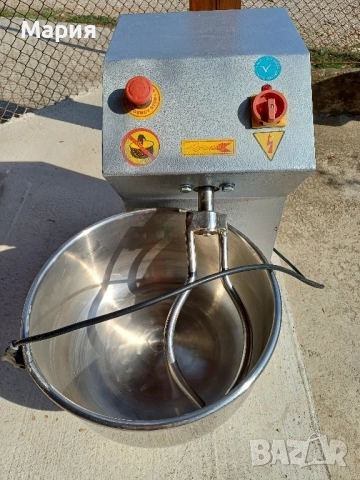 Тестомесачка, снимка 3 - Обзавеждане на кухня - 51504205