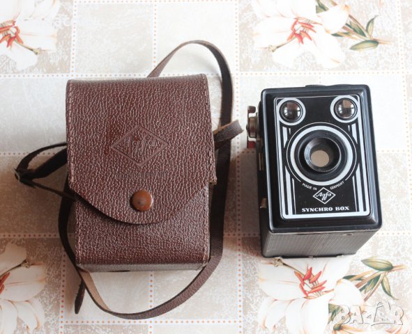 Ретро фотоапарат Agfa Synchro Box, снимка 2 - Антикварни и старинни предмети - 40469726