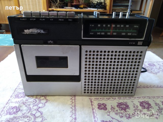 Ретро касетофон, снимка 1 - Радиокасетофони, транзистори - 33878416