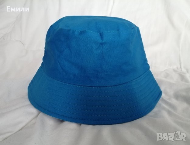 Изчистена двулицева шапка идиотка в син цвят, снимка 1 - Шапки - 39113175