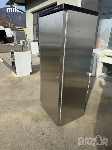 Професионален хладилник Либхер ProFiLine с вентилатор, снимка 3 - Хладилници - 52837019