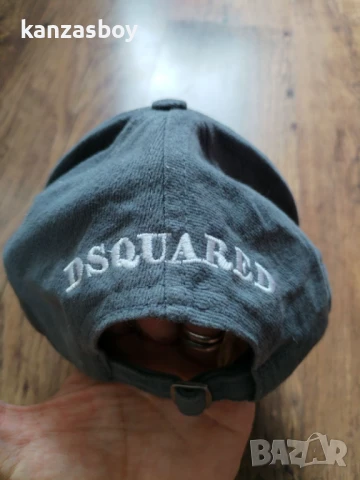 dsquared2 - страхотна шапка , снимка 4 - Шапки - 50759397