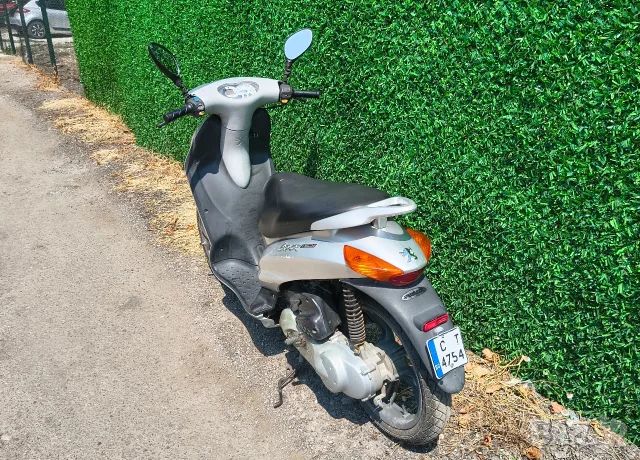 Скутер - Peugeot Looxor Advantage - (ТОП)(РЕАЛНИ КИЛОМЕТРИ)(ГОДИШНА ГРАЖДАНСКА), снимка 3 - Мотоциклети и мототехника - 55902870