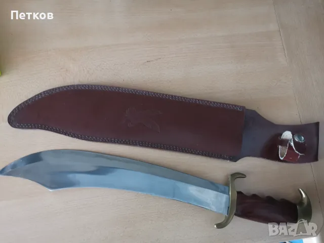 ловен нож с кожена кания