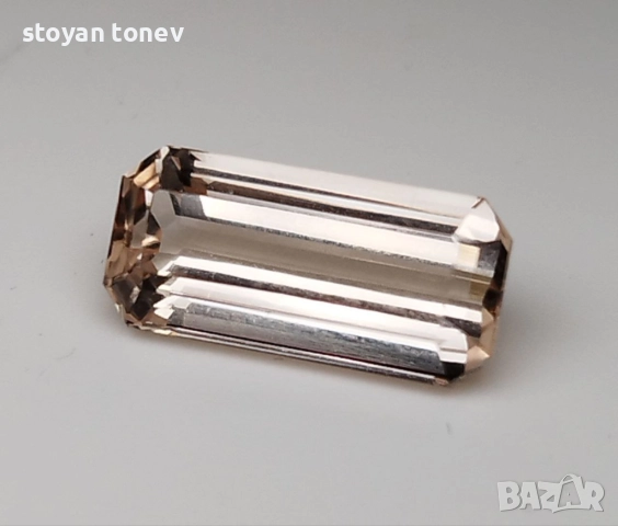 Естествен топаз с деликатен цвят 4.45кт.! Сертифициран! Нов!, снимка 6 - Други - 52299959