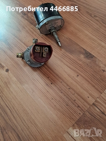 Винтидж бензинова помпа и двигател за чистачки, снимка 4 - Части - 52847475