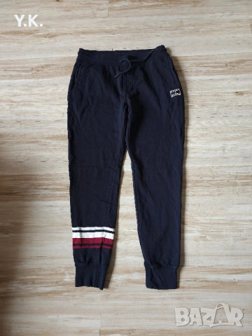 Оригинално мъжко долнище Tommy Hilfiger, снимка 2 - Спортни дрехи, екипи - 52453649