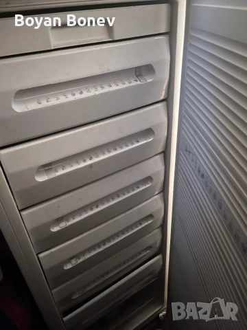 Вертикален фризер голям, снимка 2 - Фризери - 53598826