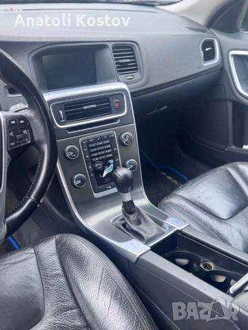 VOLVO V60, снимка 7 - Автомобили и джипове - 53692033