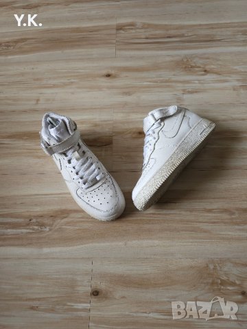Оригинални кецове Nike Air Force 1 Mid, снимка 4 - Кецове - 42591938