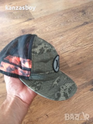 hurley the classics yupoong hat - страхотна шапка КАТО НОВА , снимка 3 - Шапки - 41846838