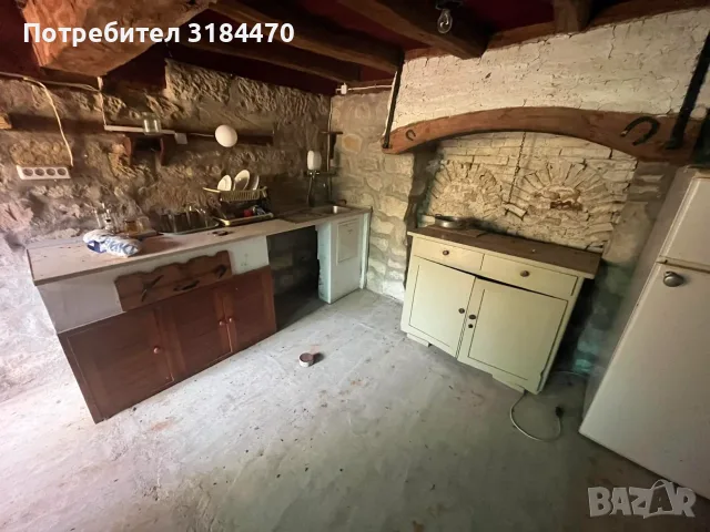  КЪЩА С ГОЛЯМ ДВОР В СЕЛО ИЗБУЛ   , снимка 5 - Къщи - 56040065