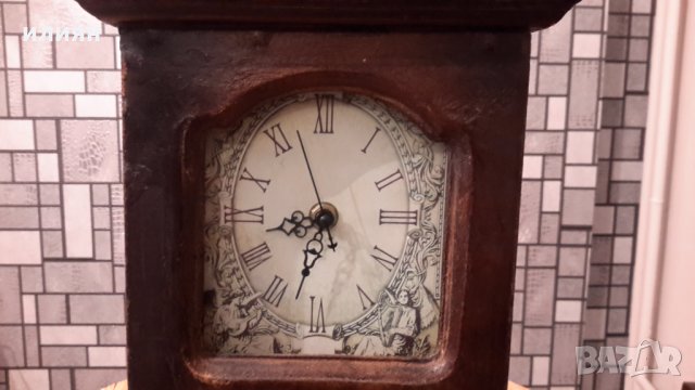 Дървен часовник на батерии височина 40см ширина 20,5см дебелина 11,5см има забележки , снимка 2 - Стенни часовници - 35814420