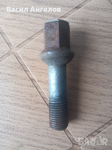 болтове за Мерцедес, снимка 2 - Аксесоари и консумативи - 53500570