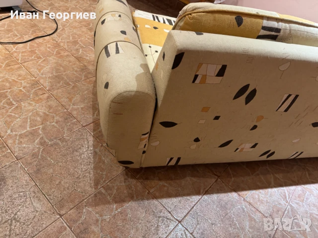 Диван тройка  200см  и две табуретки , снимка 10 - Дивани и мека мебел - 51411665