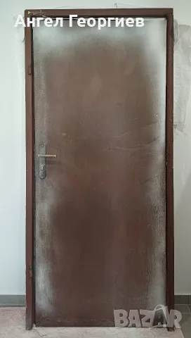 Входна метална врата