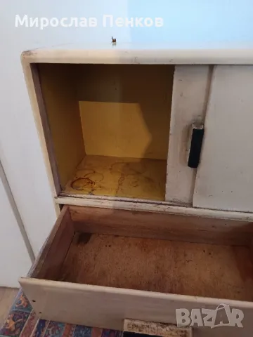 Аптечка, снимка 4 - Антикварни и старинни предмети - 49252550