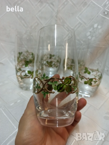 Уникално красив комплект кристални чаши ръчно рисувани с позлатени орнаменти , снимка 7 - Сервизи - 52503300