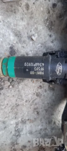 Дюзи бензин Ford Focus II 1.6, снимка 2 - Части - 49091190