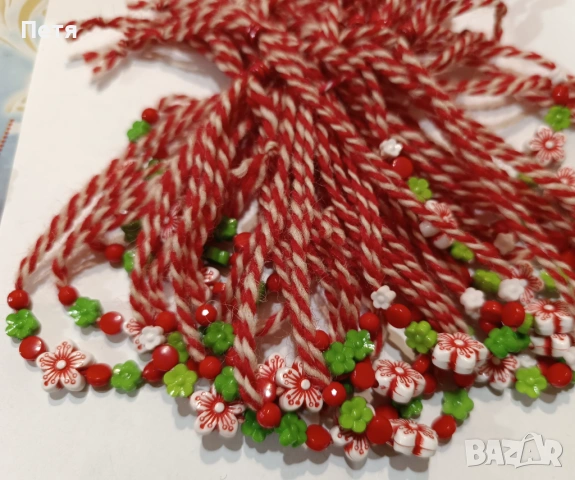 Мартеници за ръка , снимка 2 - Гривни - 53436577