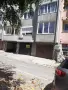 Продавам 4-стаен апартамент с гараж, до Спортна зала., снимка 2