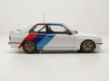 BMW M3 E30 1989 - мащаб 1:24 на Whitebox моделът е нов в кутия, снимка 4
