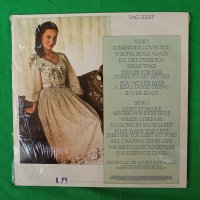 Crystal Gayle – 1980 - The Crystal Gayle Singles Album(United Artists Records – UAG 30287)(Country), снимка 2 - Грамофонни плочи - 44823540