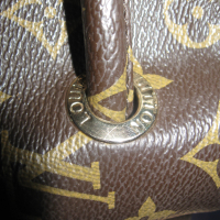 Louis Vuitton оригинална дамска чанта, снимка 8 - Чанти - 44726754