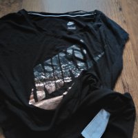 Nike Women's Signal Metallic T-Shirt - страхотна дамска тениска КАТО НОВ, снимка 7 - Тениски - 35733797