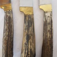 Красив стоманен нож с рог и месинг, снимка 4 - Антикварни и старинни предмети - 36198521