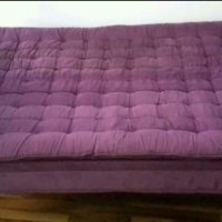 Лилаво/виолетово диванче с функция сън, снимка 2 - Дивани и мека мебел - 36003302