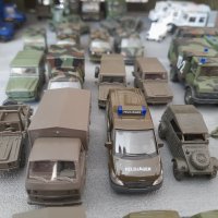 Военна техника 1:87 Hummer, Tanks, Mercedes Jeep, снимка 1 - Колекции - 41583247