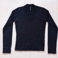 Черен пуловер TerraNova с блестящи нишки,M размер , снимка 1 - Блузи с дълъг ръкав и пуловери - 35744230