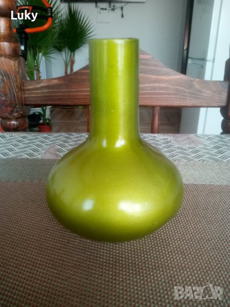 Продавам малка,красива,вазичка., снимка 1