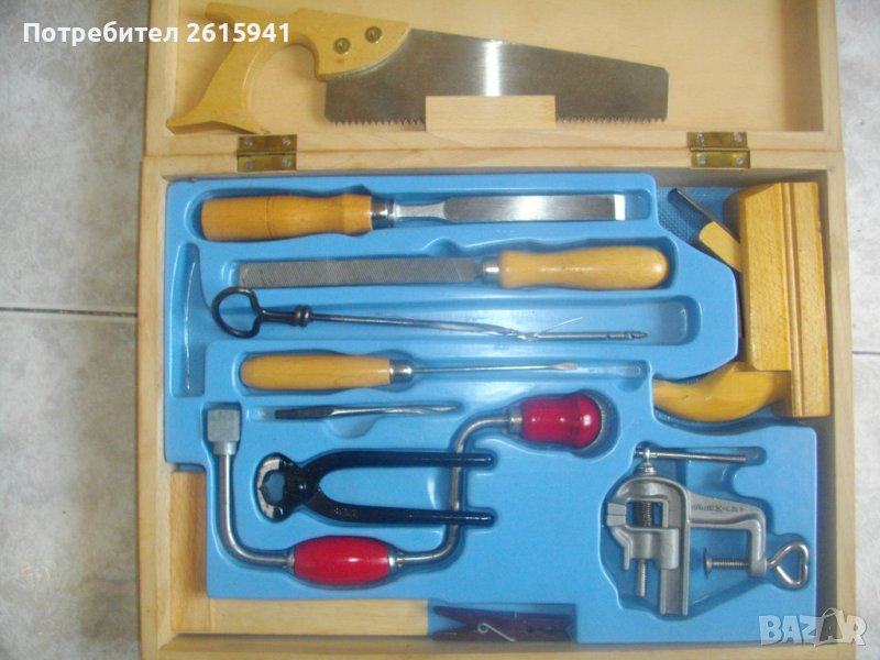 Нов Немски Комплект Мини Ръчни Инструменти в Дървен Куфар-15 бр-Старо Качество-За Моделизъм , снимка 1