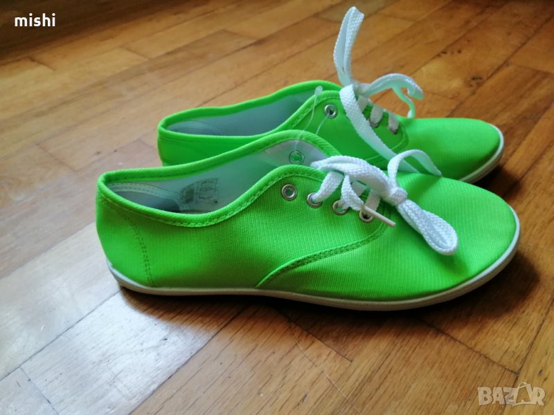 Страхотни нови гуменки, снимка 1