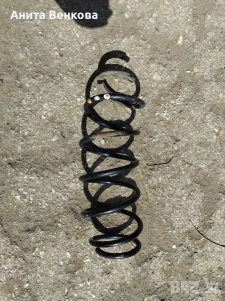 Продавам предна пружина за Peogeot 207, снимка 1
