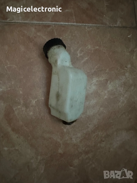 Резервоар за масло от от моторна коса/тример или моторен трион., снимка 1