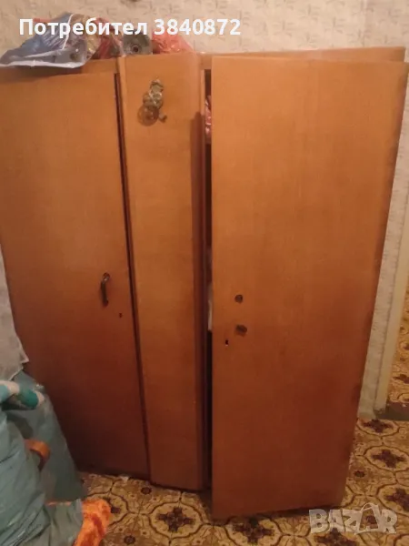 Ретро гардероб , снимка 1